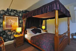 Royal George Hotel by Greene King Inns - Room