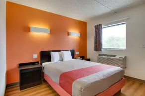 Motel 6-Salina, KS - Chambre