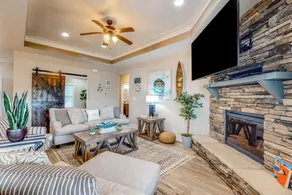 4BR Retreat w/ a Saltwater Pool & Fire Table - Interiør