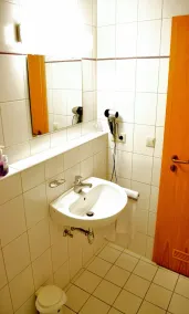 A8 Hotel im Darchinger Hof Bed & Breakfast - Zwischen Holzkirchen und Weyarn - Zwischen München Salzburg und Innsbruck - Kurz vor dem Irschenberg - Bathroom