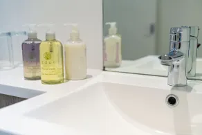 Boars Head Hotel - Bathroom