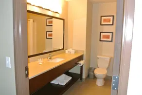Comfort Inn & Suites Hazelwood - St Louis - Salle de bain