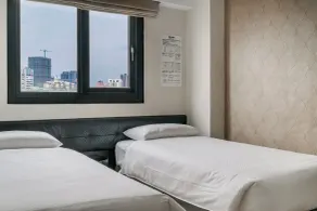 CHECK inn Express Kaohsiung Love River - Room