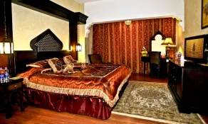 Arabian Courtyard Hotel & Spa - Chambre