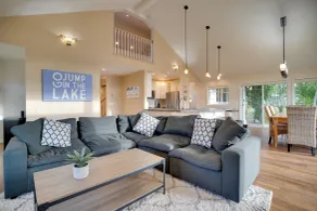 Familienhaus am Lake Chelan mit Berg- und Seeblick! - Innenbereich