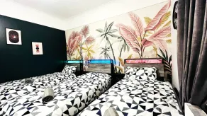 Luxury Entire Holiday Apartment - Self Checkin & Checkout - Room