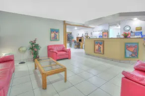 Microtel Inn & Suites by Wyndham Gallup - PET FRIENDLY - Hall