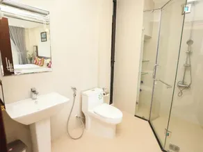 Hacom Galaxy Hotel - Bathroom