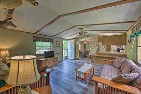 Secluded Woodsy Cabin: Hike, Fish, Hunt + ATV! - Interiør