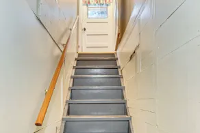 Walk to Restaurant & Bar: Home w/ Deck in Gary - Interiør
