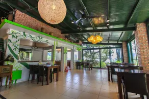 Locasu - Lobby sitting area