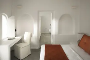 The Duchess - Room