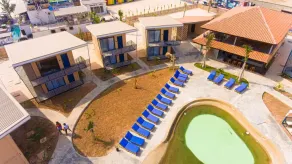 Landmark hotel and beach resort - Pool