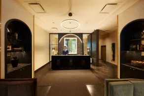 Loden Vancouver - Réception