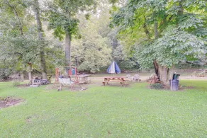 Creekfront Max Meadows Mobile Home With Deck! - Innvendig