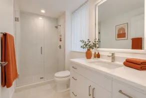 Velvet Queen Hotel - Bathroom