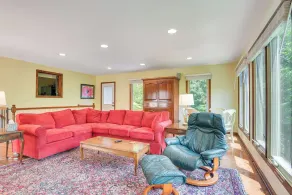 Sprawling Bluegrass Country Retreat Near Danville! - Interiør