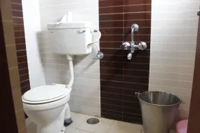 Hotel Neem Tree Hyderabad Airport - Bathroom