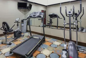 Days Inn & Suites by Wyndham Marquez - Fitnessfaciliteter