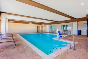 La Quinta Inn & Suites by Wyndham Northlake Ft. Worth - Piscine
