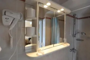 Hotel Manitoba - Bathroom