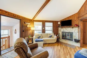 1/2 Mi to Skiing! Beech Mountain Cabin w/ Deck - Interior