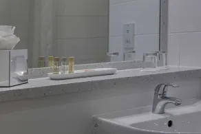 Best Western Pontypool Metro Hotel - Bathroom