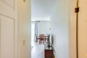 Ruhige Catskills Wohnung mit Terrasse + Bergblick! - Innenbereich