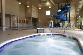 Pomeroy Inn and Suites Dawson Creek - Pool