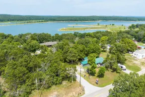 Peaceful Lake Getaway Near Bull Shoals Marina - Interior