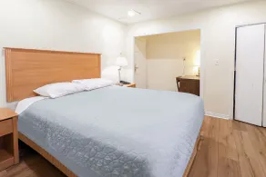 First Canada Hotel Cornwall Hwy 401 ON - Chambre