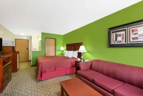 Days Inn & Suites by Wyndham Wichita - Chambre