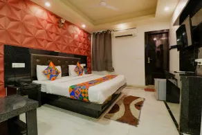 FabHotel A One Noida Sector 11 - Room
