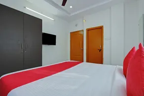 Super Hotel O Golden Hive Madhapur Near Shilparamam - Room