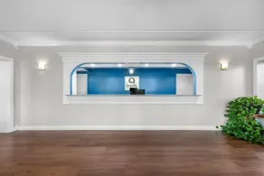 Quality Inn - Lobby