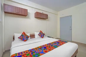 FabHotel Blueberry - Quarto