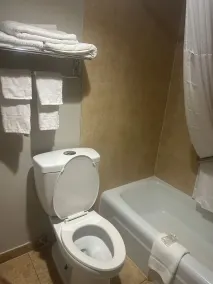 Days Inn by Wyndham Jacksonville - Salle de bain