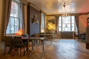 Advocate Arms - Restaurant
