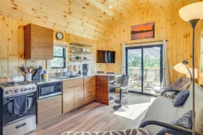 Deck & Grill: Lake of the Ozarks Cabin in Warsaw - Interiør