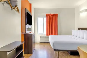 Motel 6-Swift Current, SK - Chambre