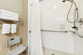 Country Inn & Suites by Radisson, Covington, LA - Bathroom
