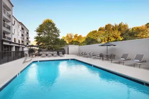 Courtyard by Marriott Burlington - Piscine