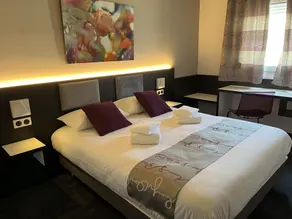 BRIT HOTEL LE VESOUL - Rom