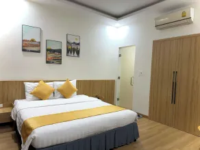 White Hotel Nghệ An - Room