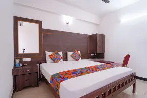 Fabhotel Aranmanai - Chambre