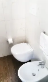 Centro Storico - Fermata MONTESANTO - Salle de bain