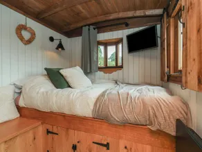 Thistlewoods Shepherds Hut - Camera