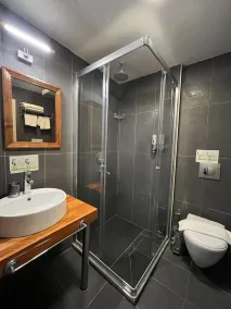 Kuzen Otel - Bathroom