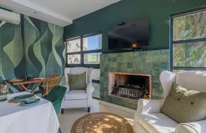 Ladybird Boutique Hotel at Kanonkop – Operated by Touch Down Africa - Restaurant