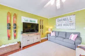 Private Dock + Porch: Lakefront Retreat in Cobb! - Innenbereich